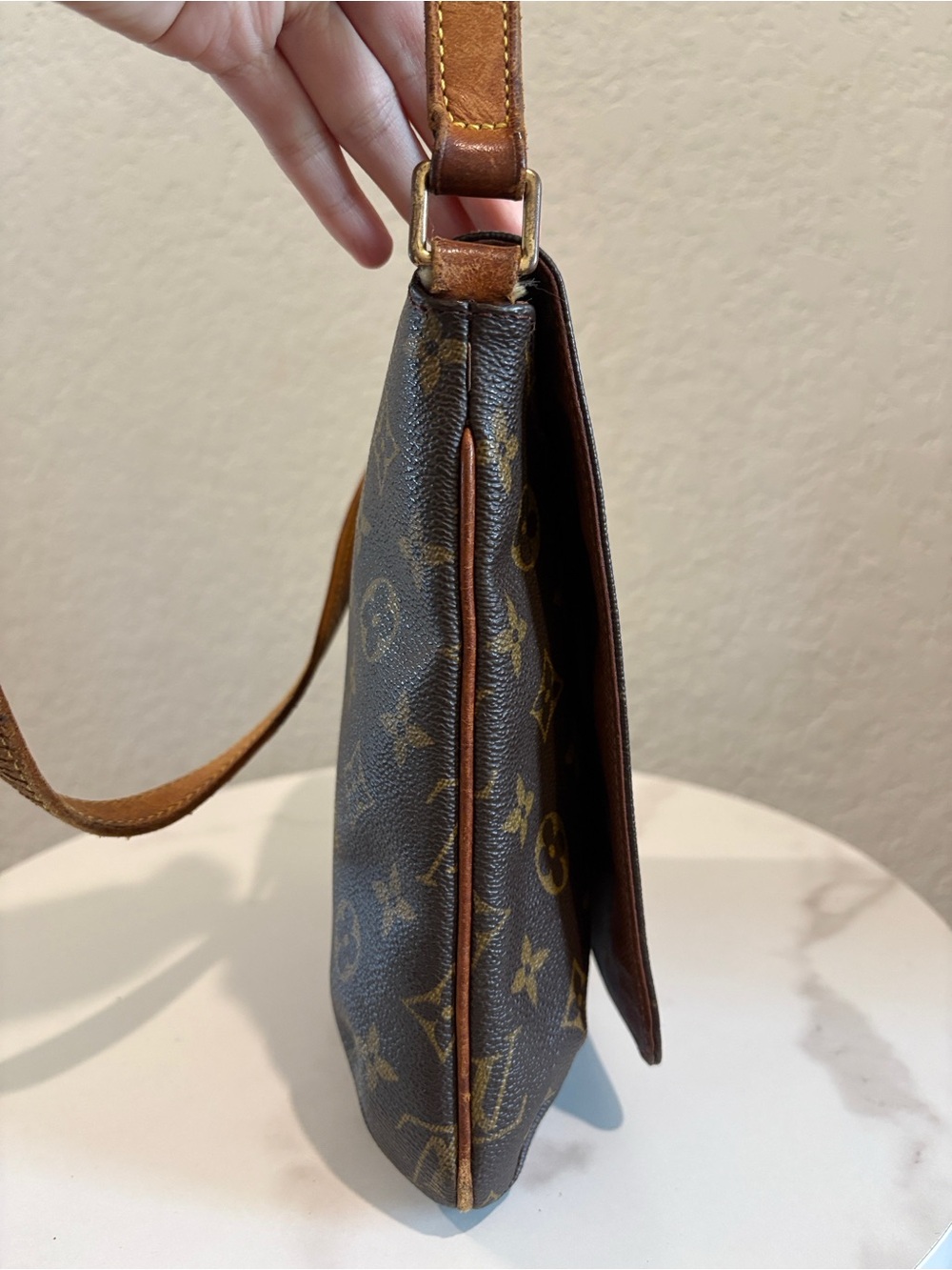 Louis Vuitton Monogram Canvas Crossbody Shoulder Bag - Picture 5 of 16